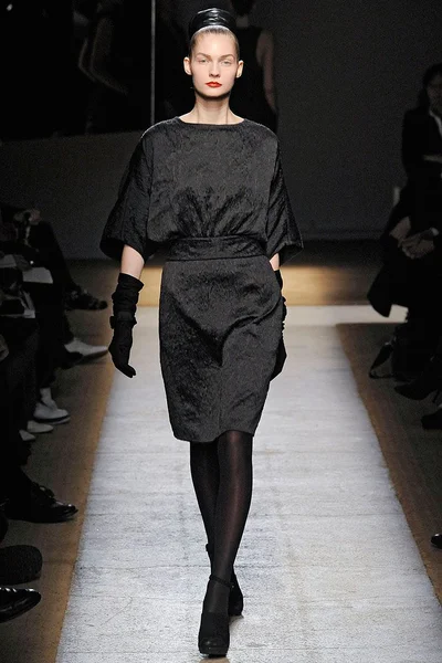 Look 32